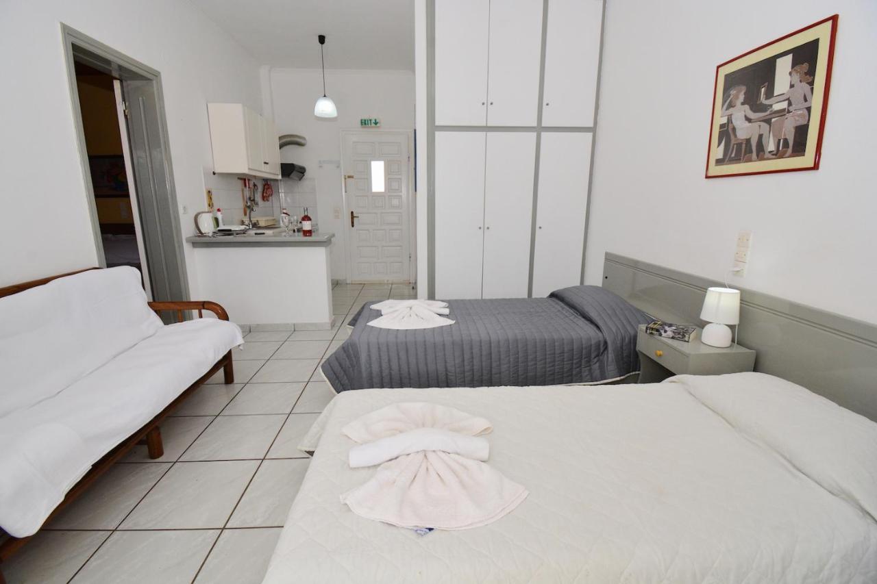 Dolphin Apt & Studios -Next To The Beach Roda  Exterior foto