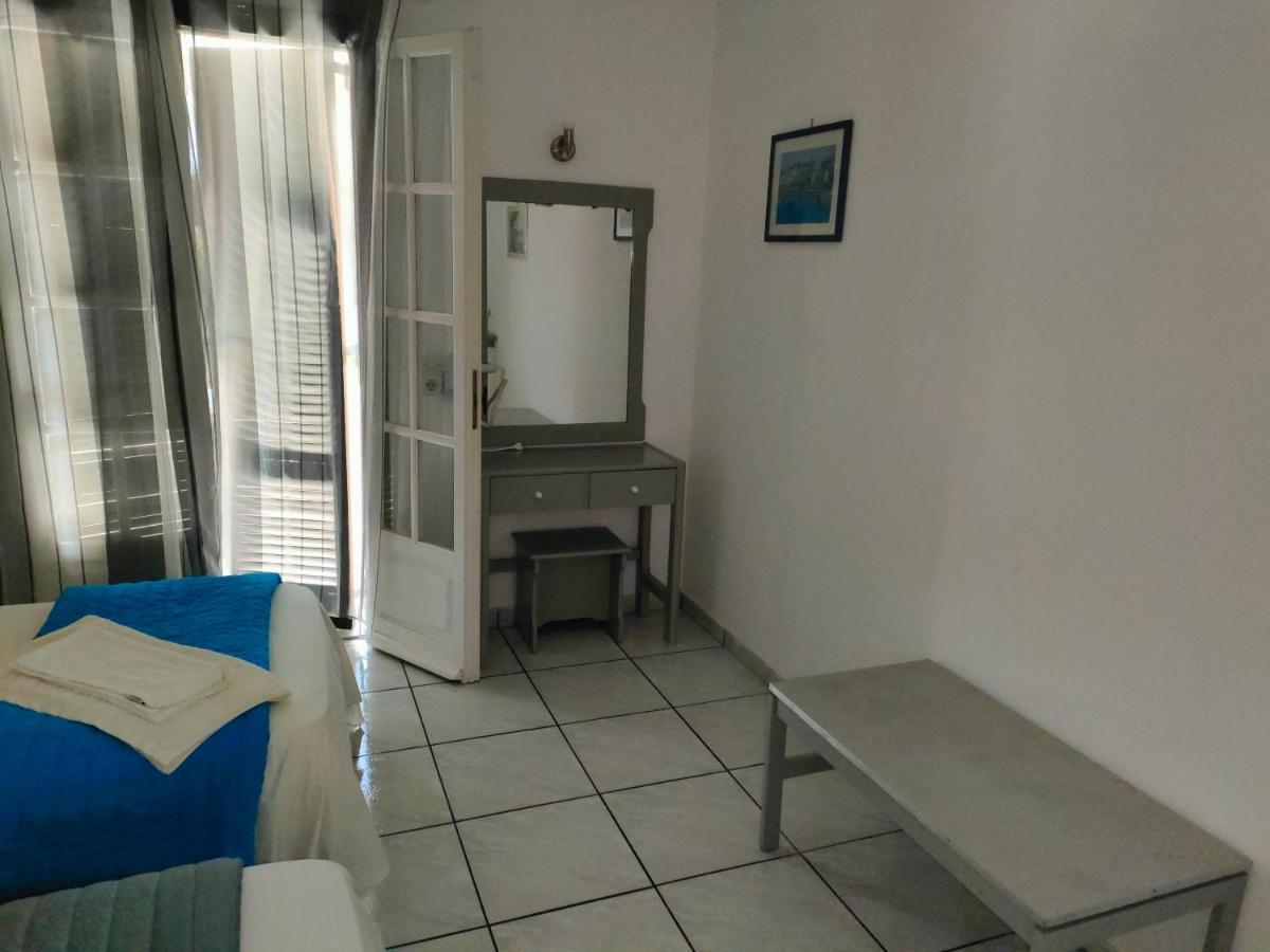 Dolphin Apt & Studios -Next To The Beach Roda  Exterior foto