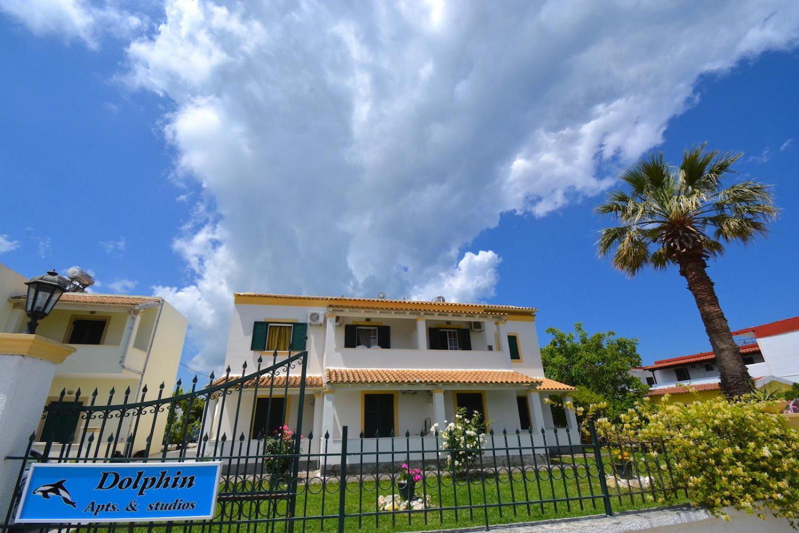 Dolphin Apt & Studios -Next To The Beach Roda  Exterior foto